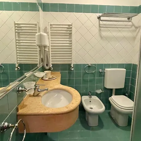 Fuori Citta 3*