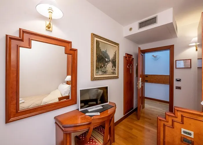Fuori Hotel 3*