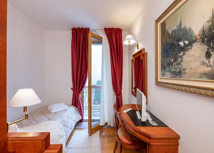 Fuori Citta Hotel 3*